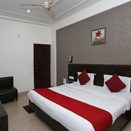 Hotel O Kanha Continental Agra  Exteriör bild