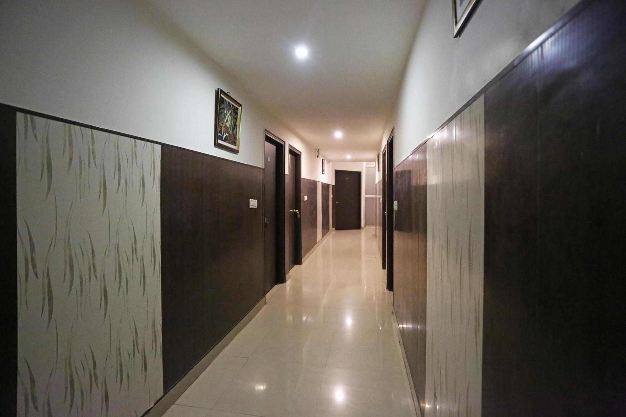 Hotel O Kanha Continental Agra  Exteriör bild